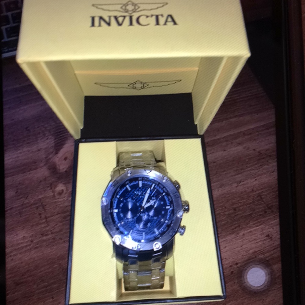 Invicta - Picture 1 of 1